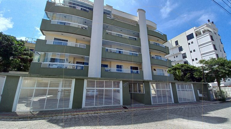 Apto 2 dorm. 100 M. avenida principal.